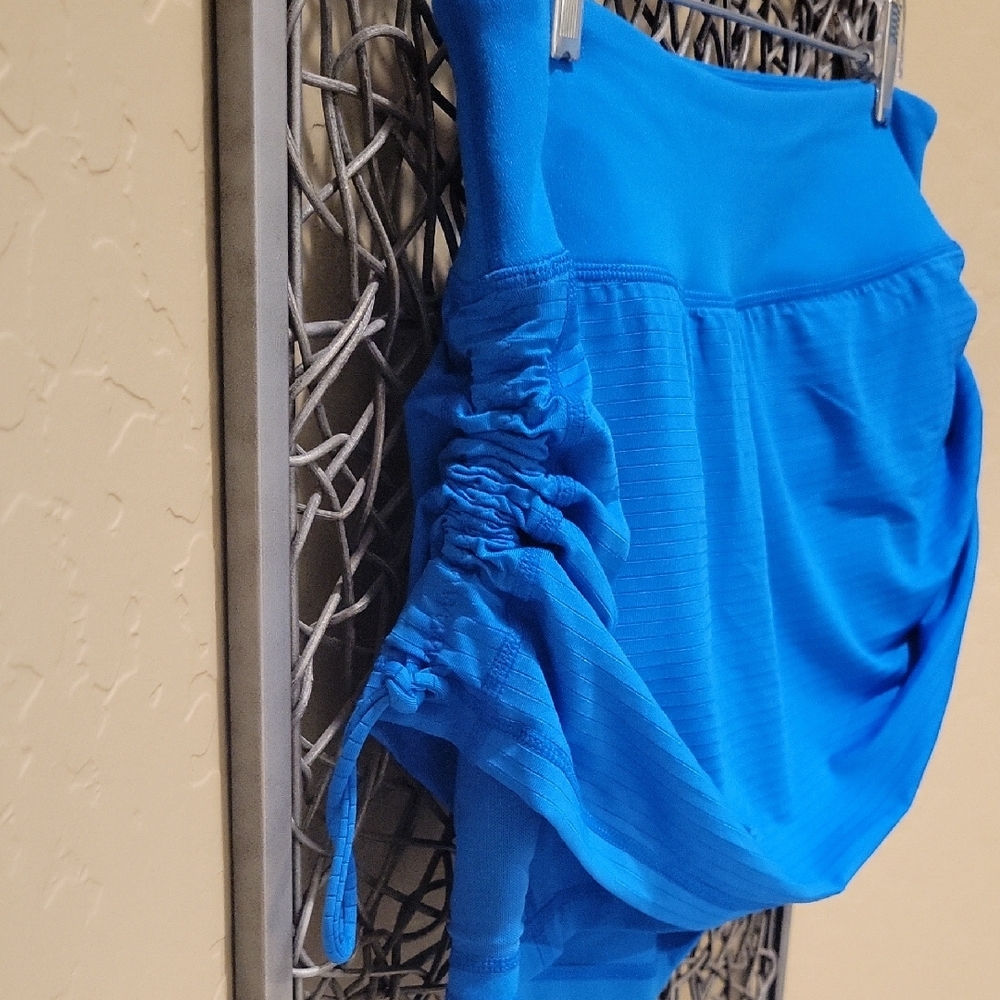 Zella Vibrant Blue Skort - Picture 4 of 10